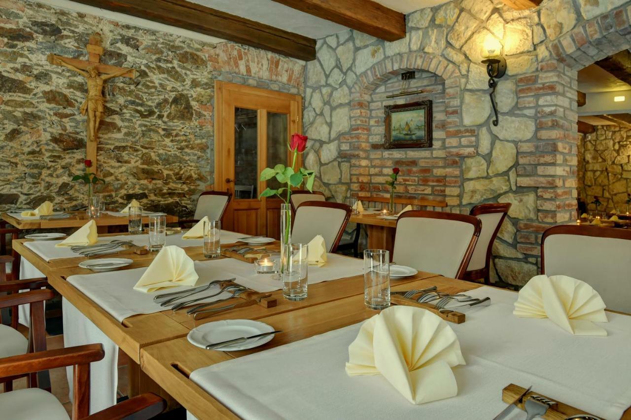 Zamecka Fortovna Obora - Forester House Kaznejov Exterior foto